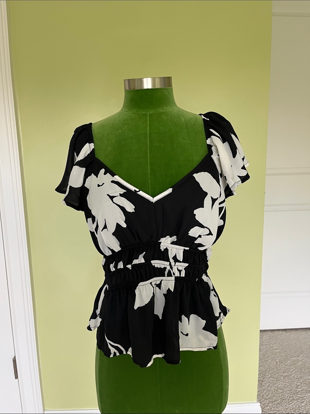 Sienna Sky Black & White Floral Peplum V-Neck Blouse